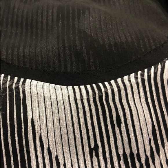 NWOT Tahari Top - Picture 4 of 7